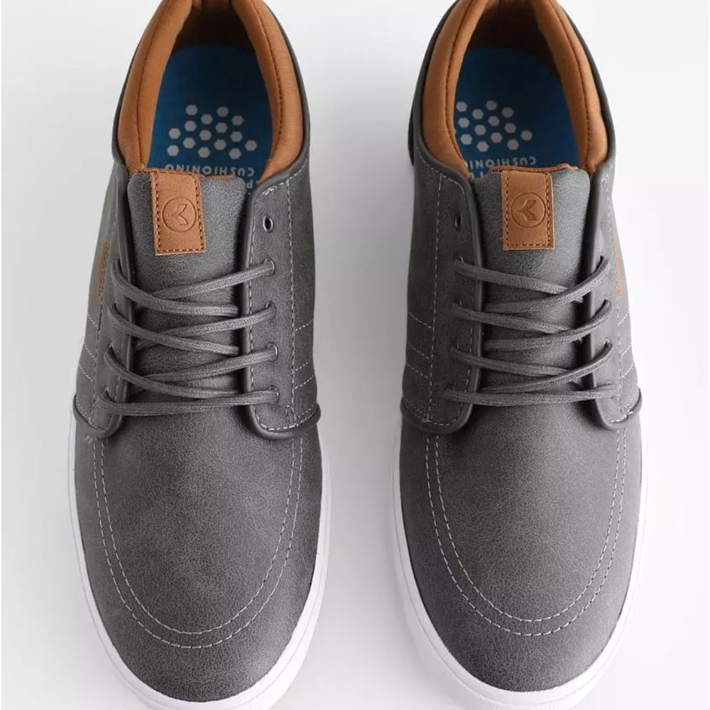 Remark 2 Sneaker